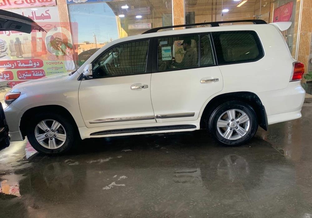 تويوتا لاندكروزر